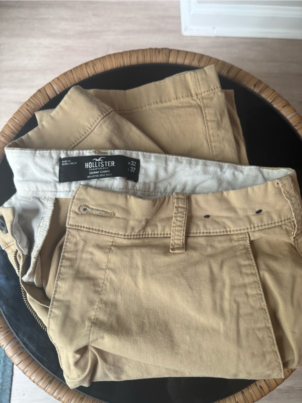 Hollister Men's Slim Chino Pants in Tan